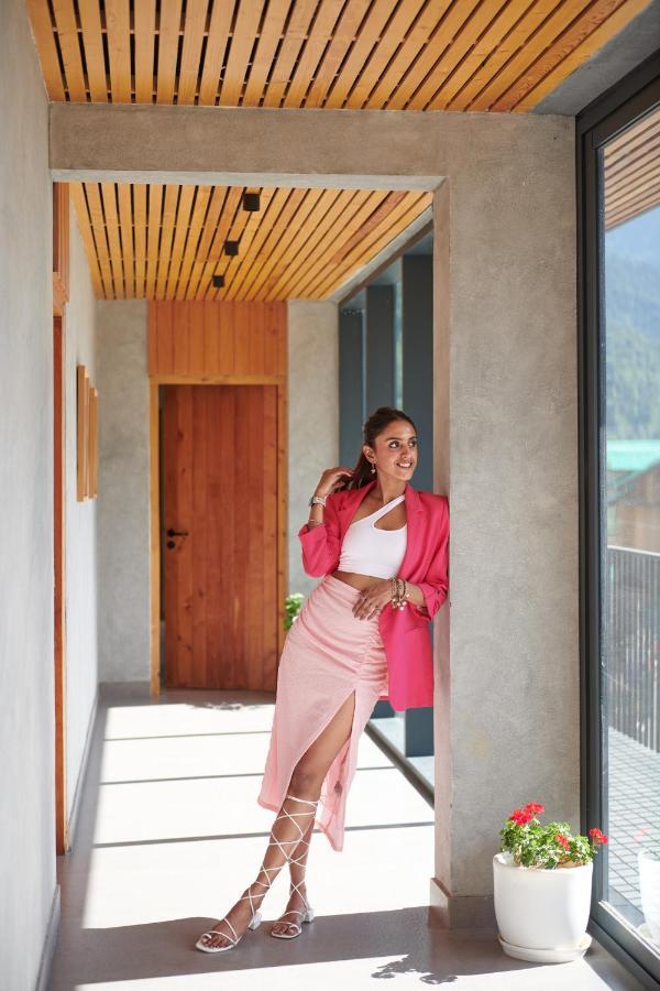 Warehouse X Poshtel Hotel Manali  Bagian luar foto