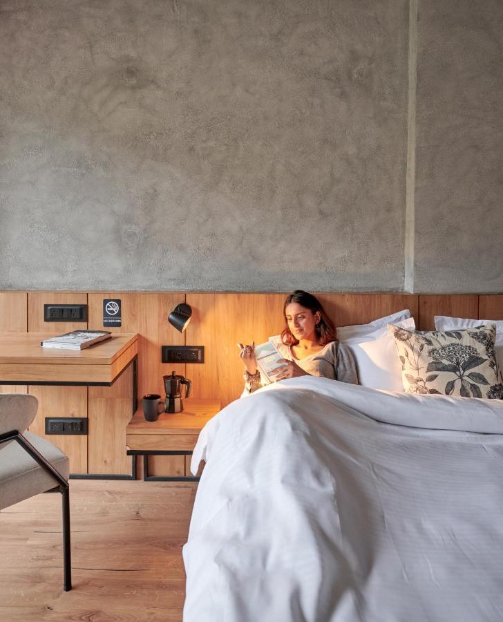 Warehouse X Poshtel Hotel Manali  Bagian luar foto