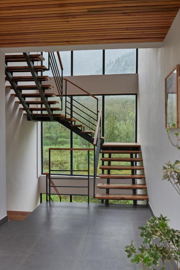 Warehouse X Poshtel Hotel Manali  Bagian luar foto