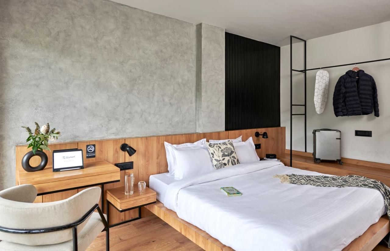 Warehouse X Poshtel Hotel Manali  Bagian luar foto