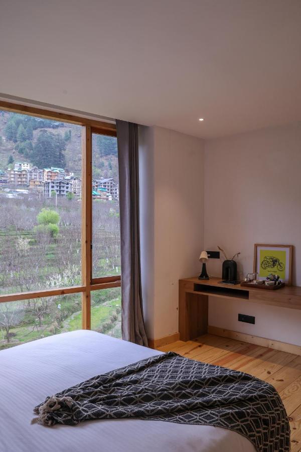 Warehouse X Poshtel Hotel Manali  Bagian luar foto