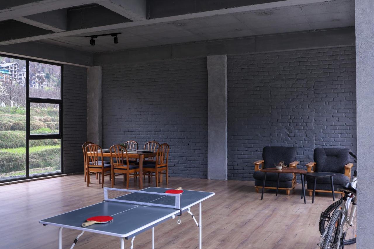 Warehouse X Poshtel Hotel Manali  Bagian luar foto