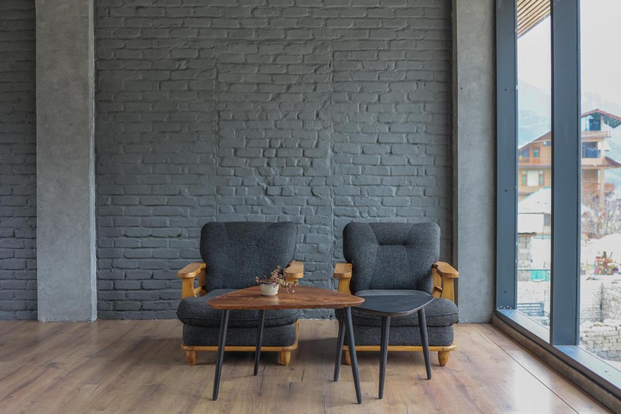 Warehouse X Poshtel Hotel Manali  Bagian luar foto